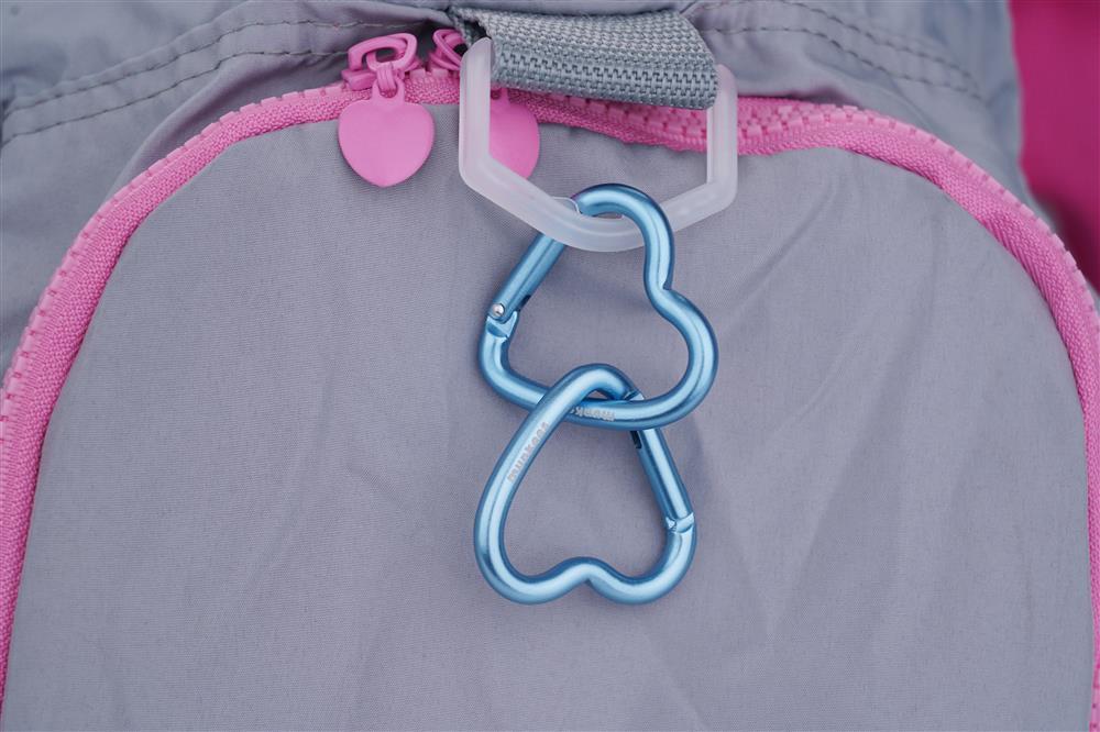 Munkees Mini Herz-Karabiner 2er-Set Baby Blue Verpackung mit beiden Karabinern