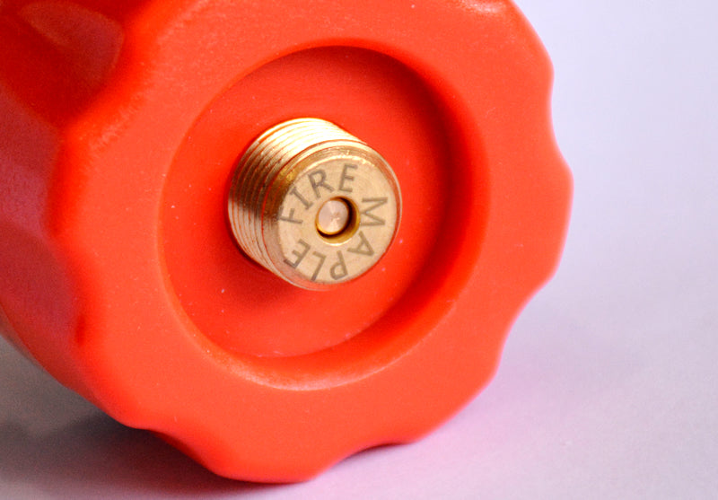FMS-701 Anaconda Gaskartuschen-Adapter im Einsatz mit Gaskartusche verbunden