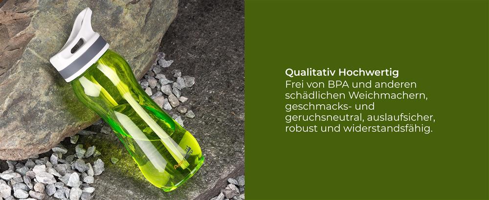 AceCamp TRITAN Trinkflasche mit Trinkhalm beim Sport im Einsatz